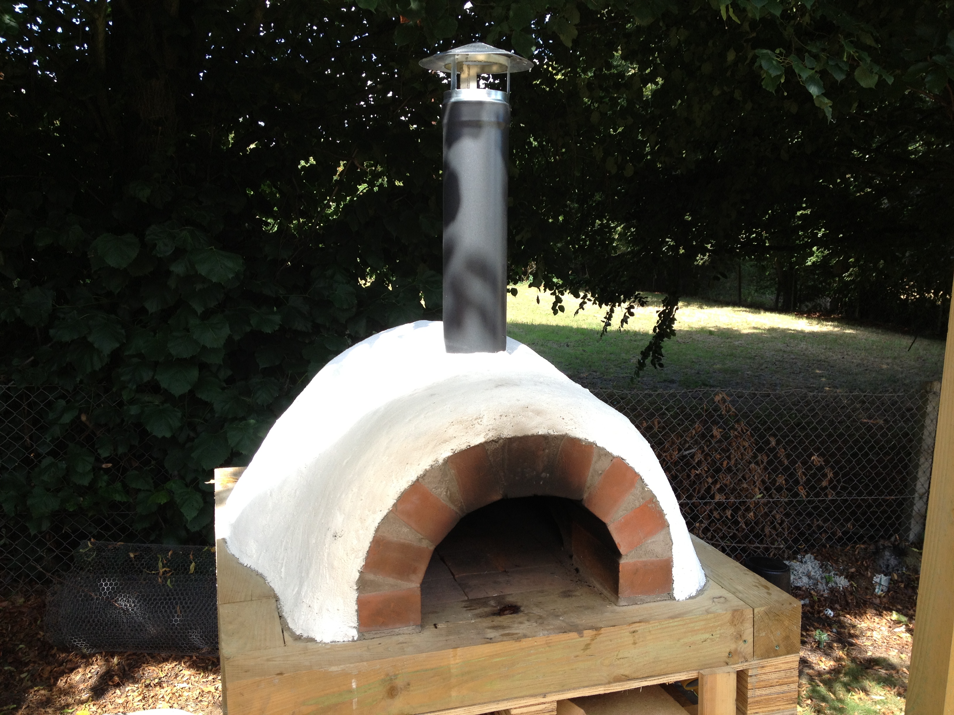 The Homemade Pallet Based Wood Fired Pizza Oven | Emlyn's ...